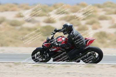 media/May-05-2025-Moto Forza (Mon) [[3c1838c5e5]]/2-B Group/Session 3 (Panning Test Turn 14 Inside)/